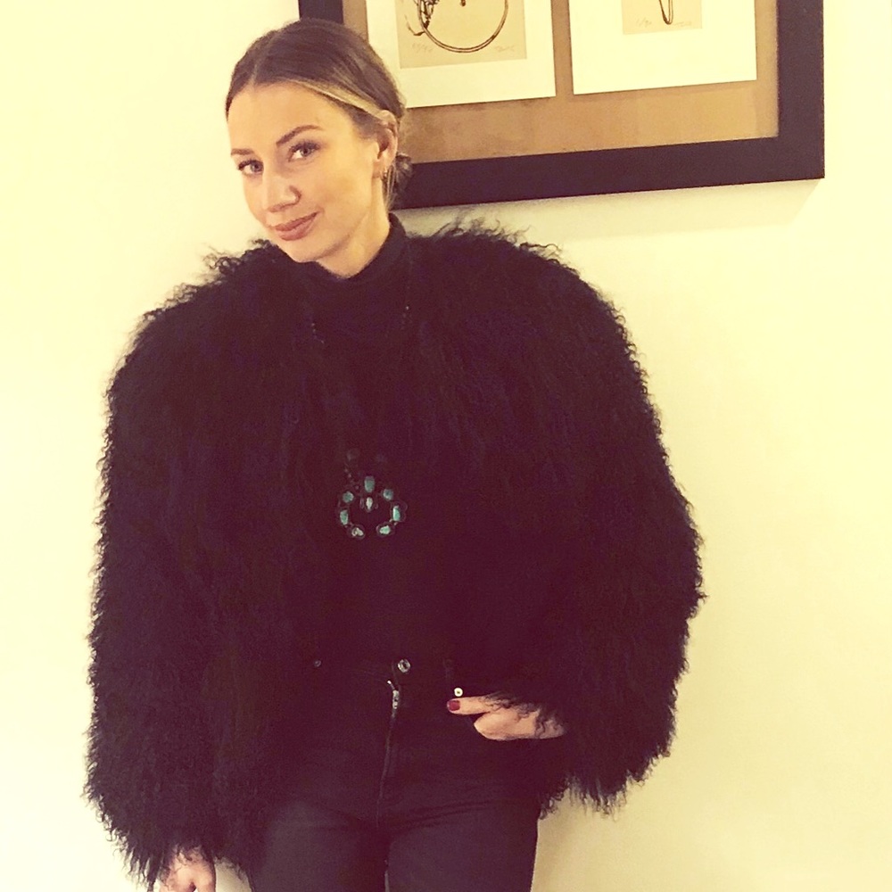 Meet your Posher, Nika